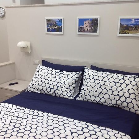 Casa Lucrezia Appartement Giardini-Naxos Buitenkant foto