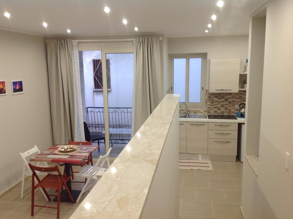 Casa Lucrezia Appartement Giardini-Naxos Buitenkant foto