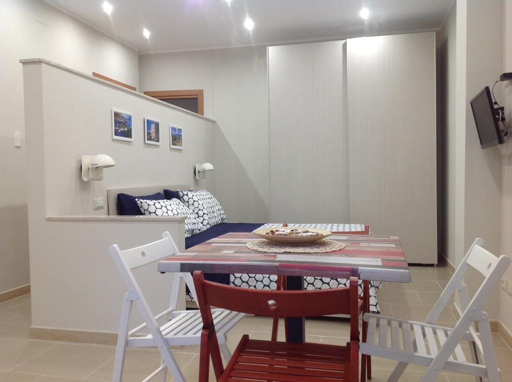 Casa Lucrezia Appartement Giardini-Naxos Buitenkant foto