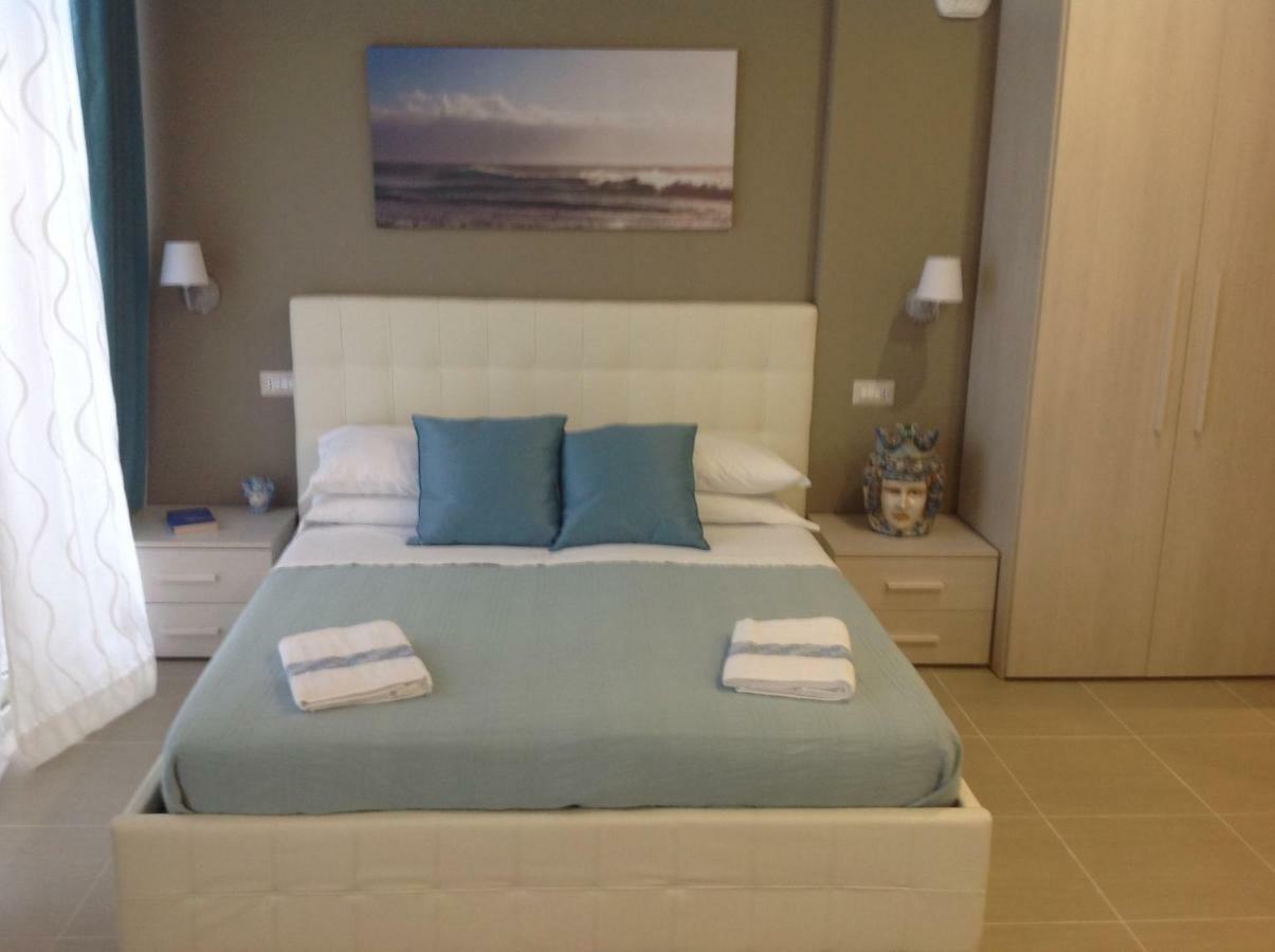 Casa Lucrezia Appartement Giardini-Naxos Buitenkant foto