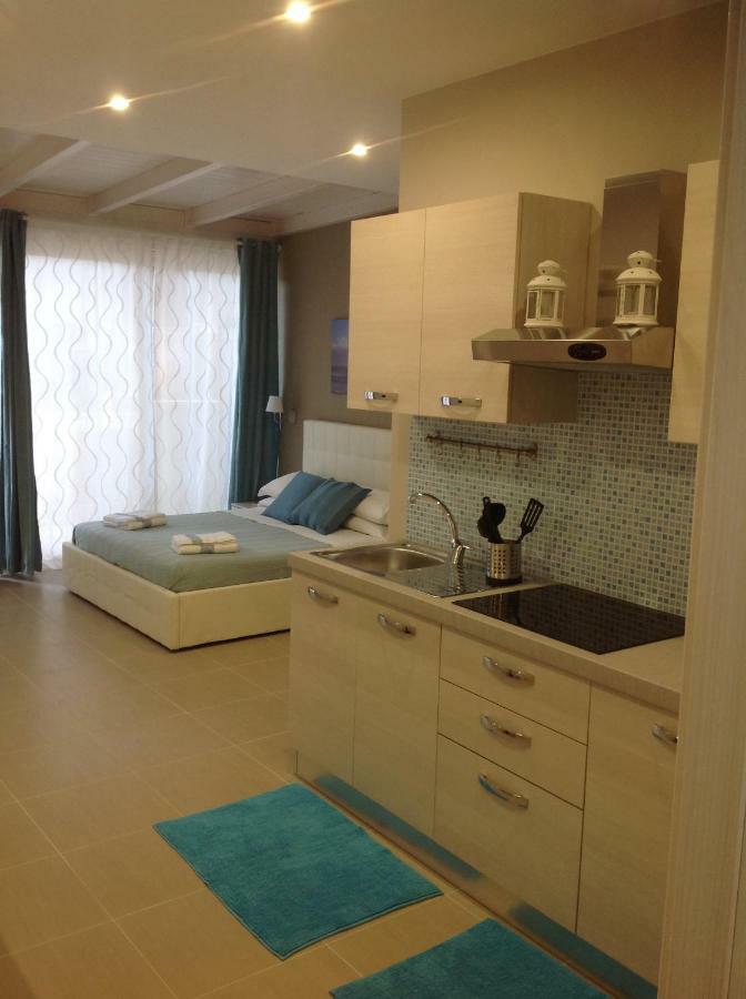 Casa Lucrezia Appartement Giardini-Naxos Buitenkant foto